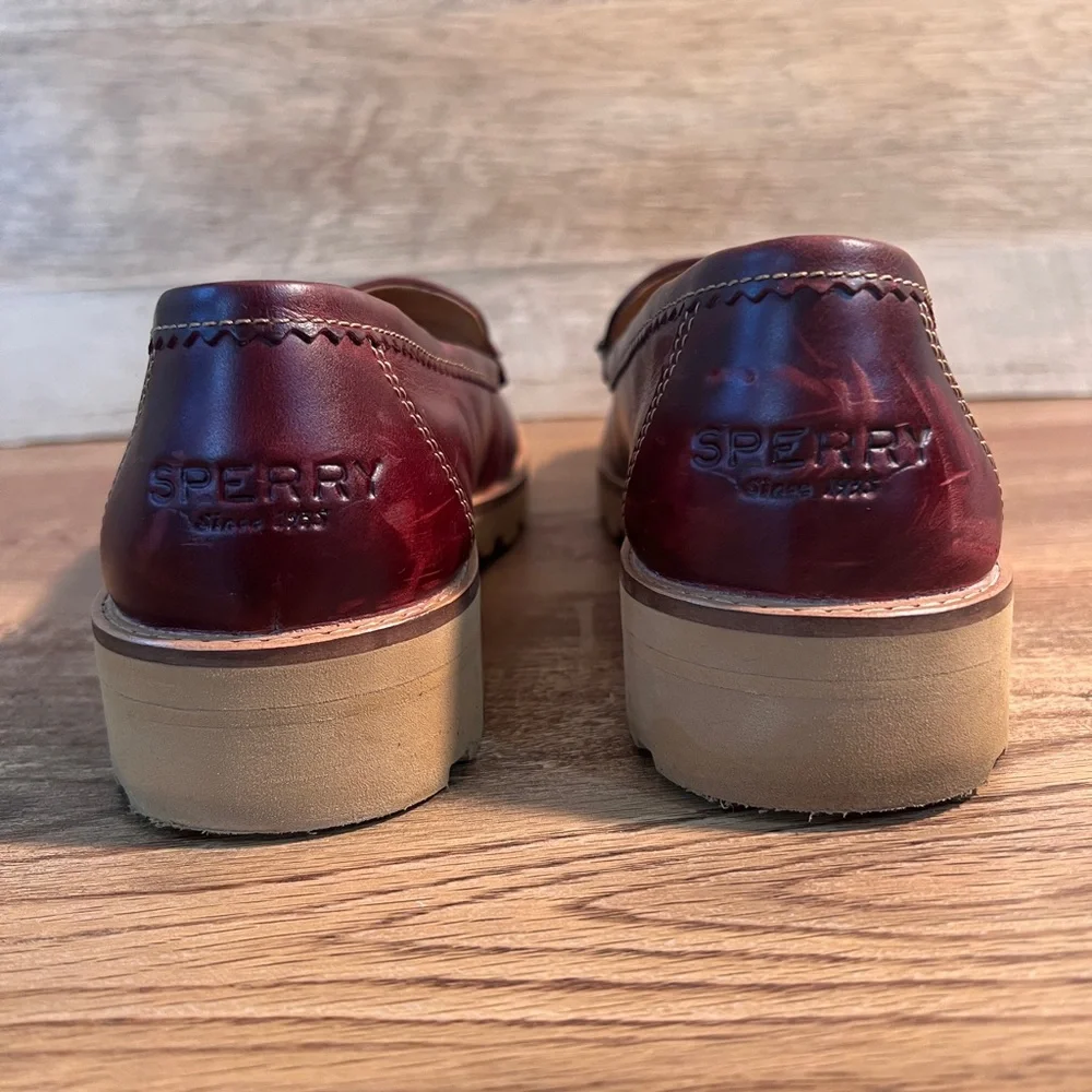 Sperry Women’s Burgundy Leather Loafers — Size 9.5 — Classic &‎ Comfortable